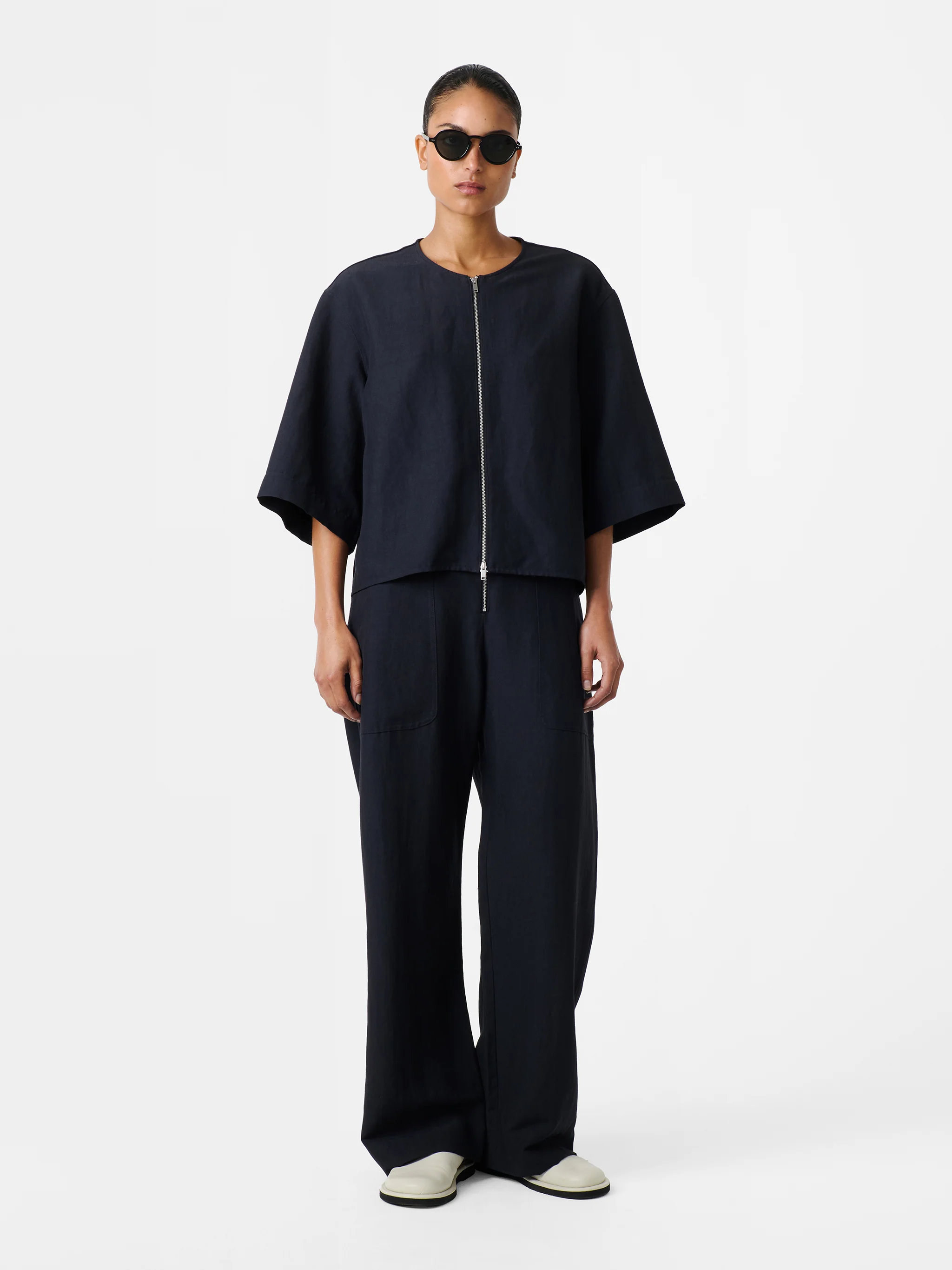 Tuttle Shirt in Darkest Navy - Image 3