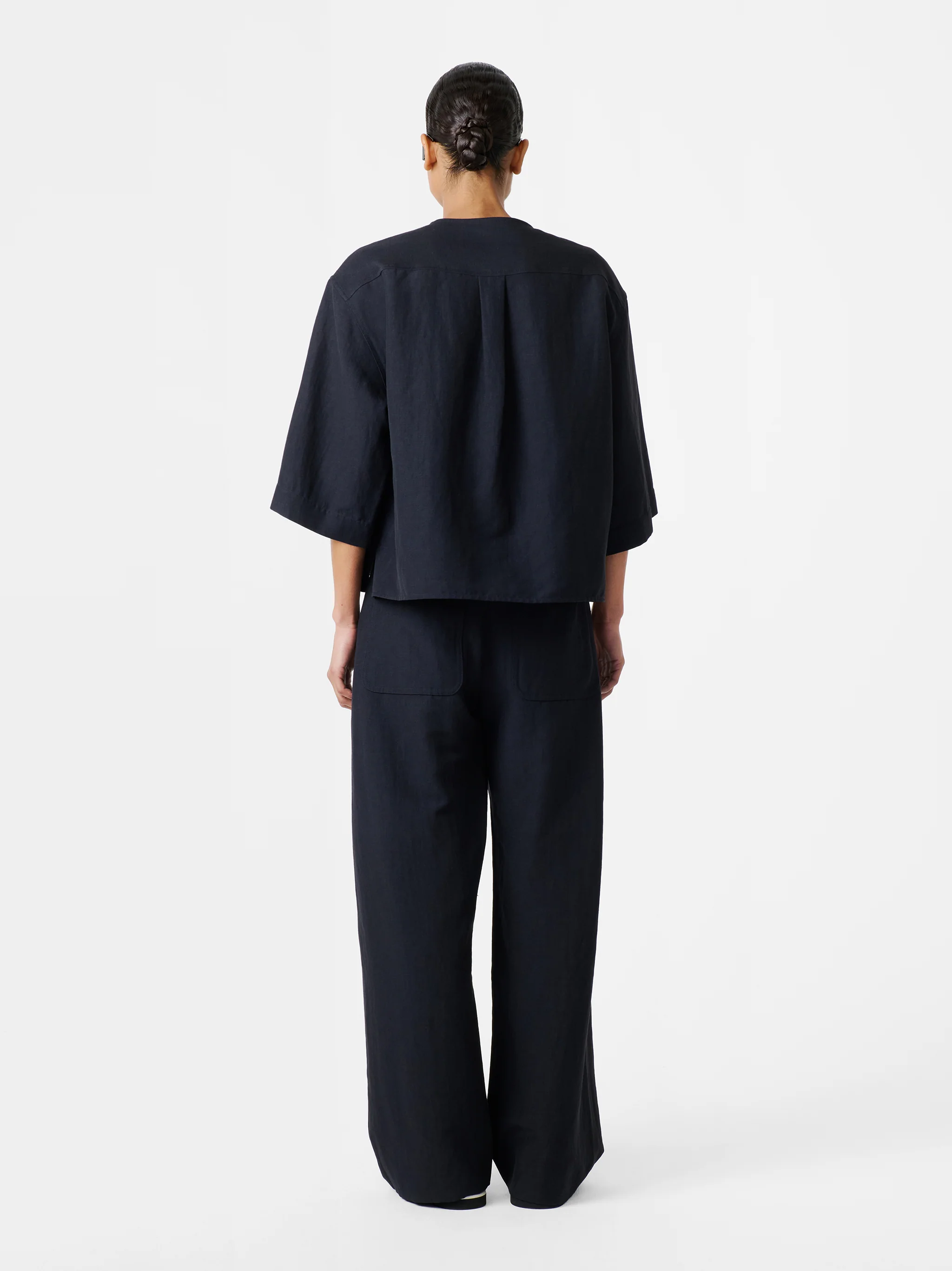 Tuttle Shirt in Darkest Navy - Image 5