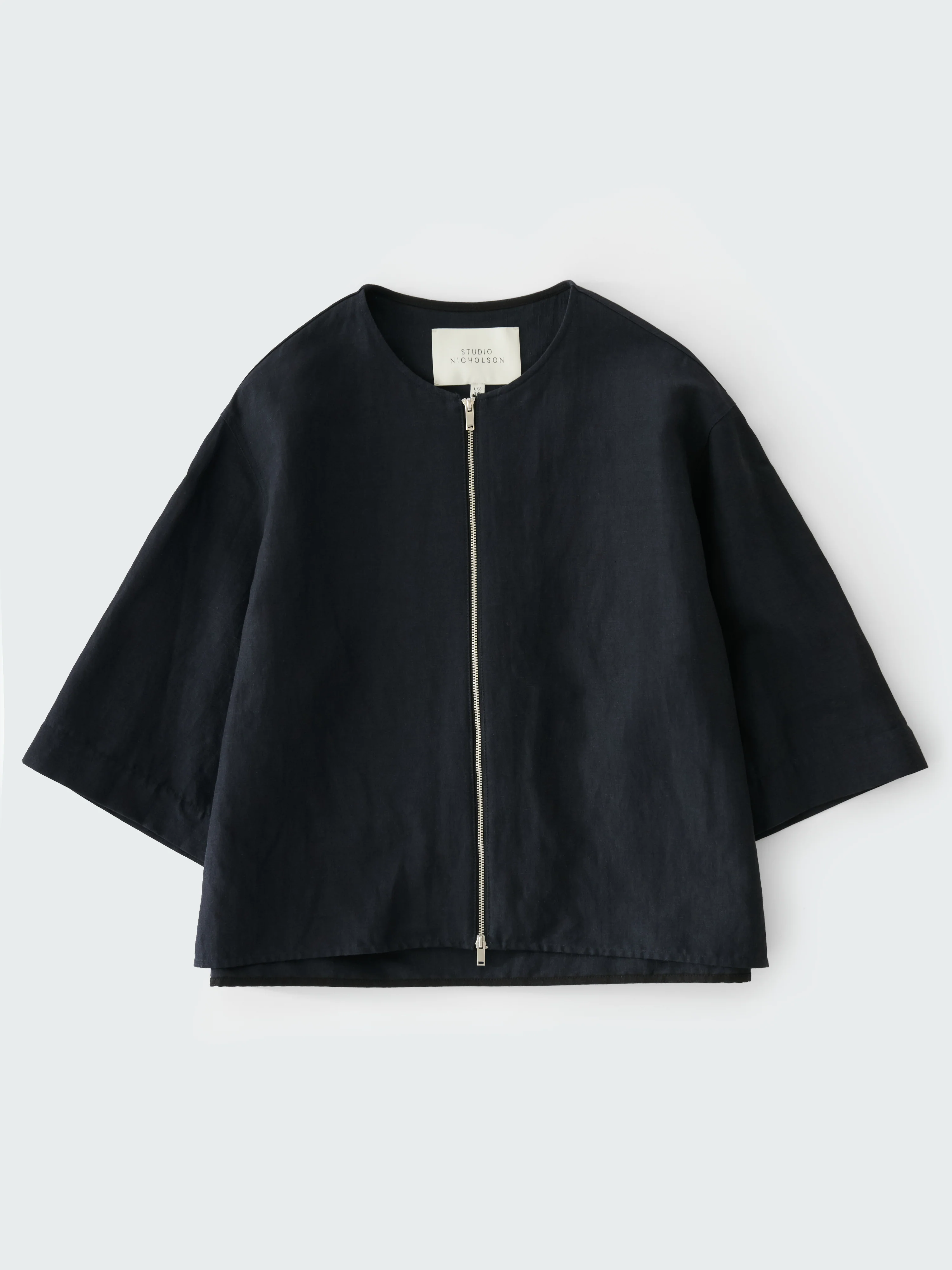 Tuttle Shirt in Darkest Navy - Image 6