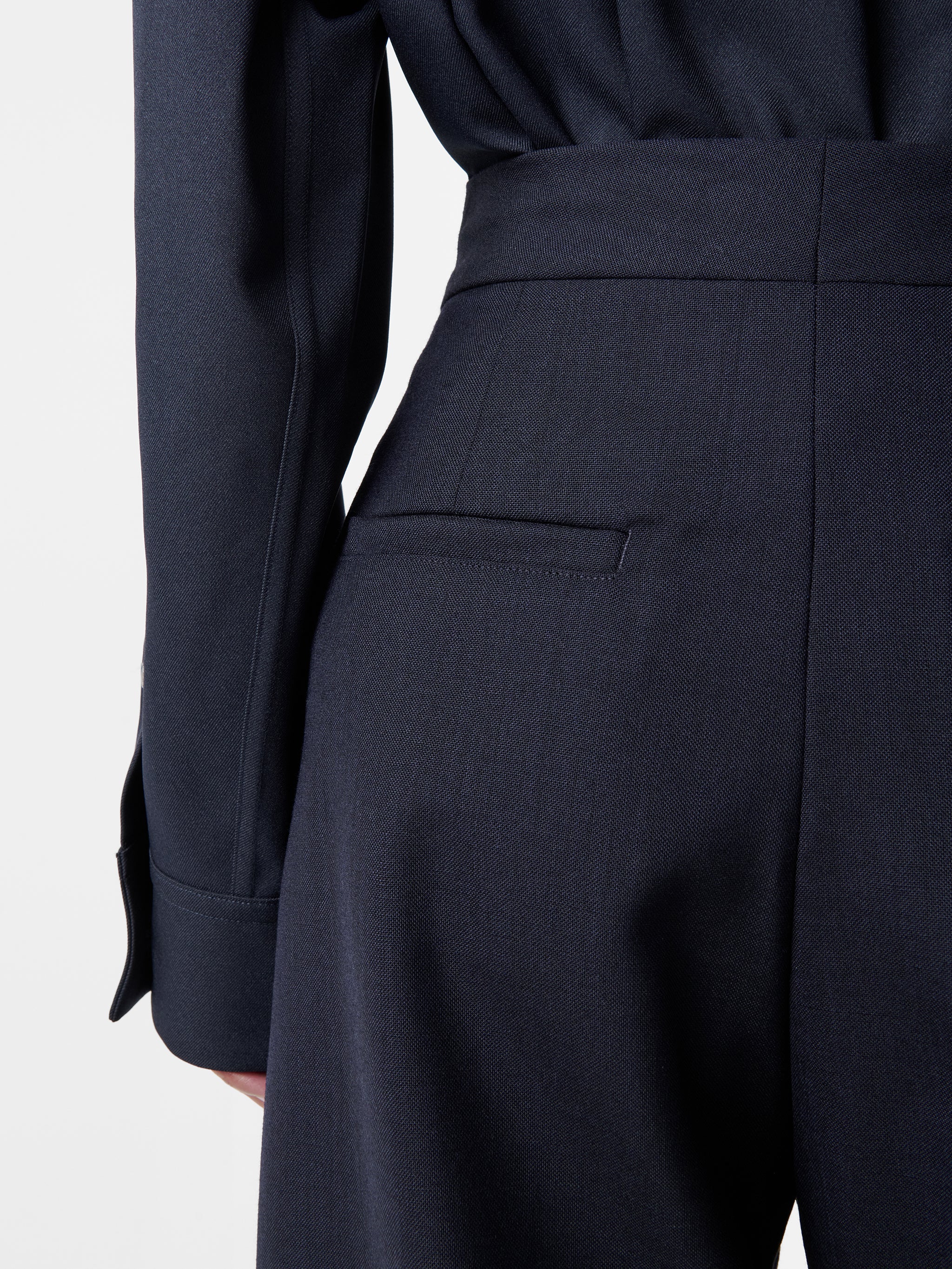 Vai Tropical Wool Pant in Darkest Navy - Image 6