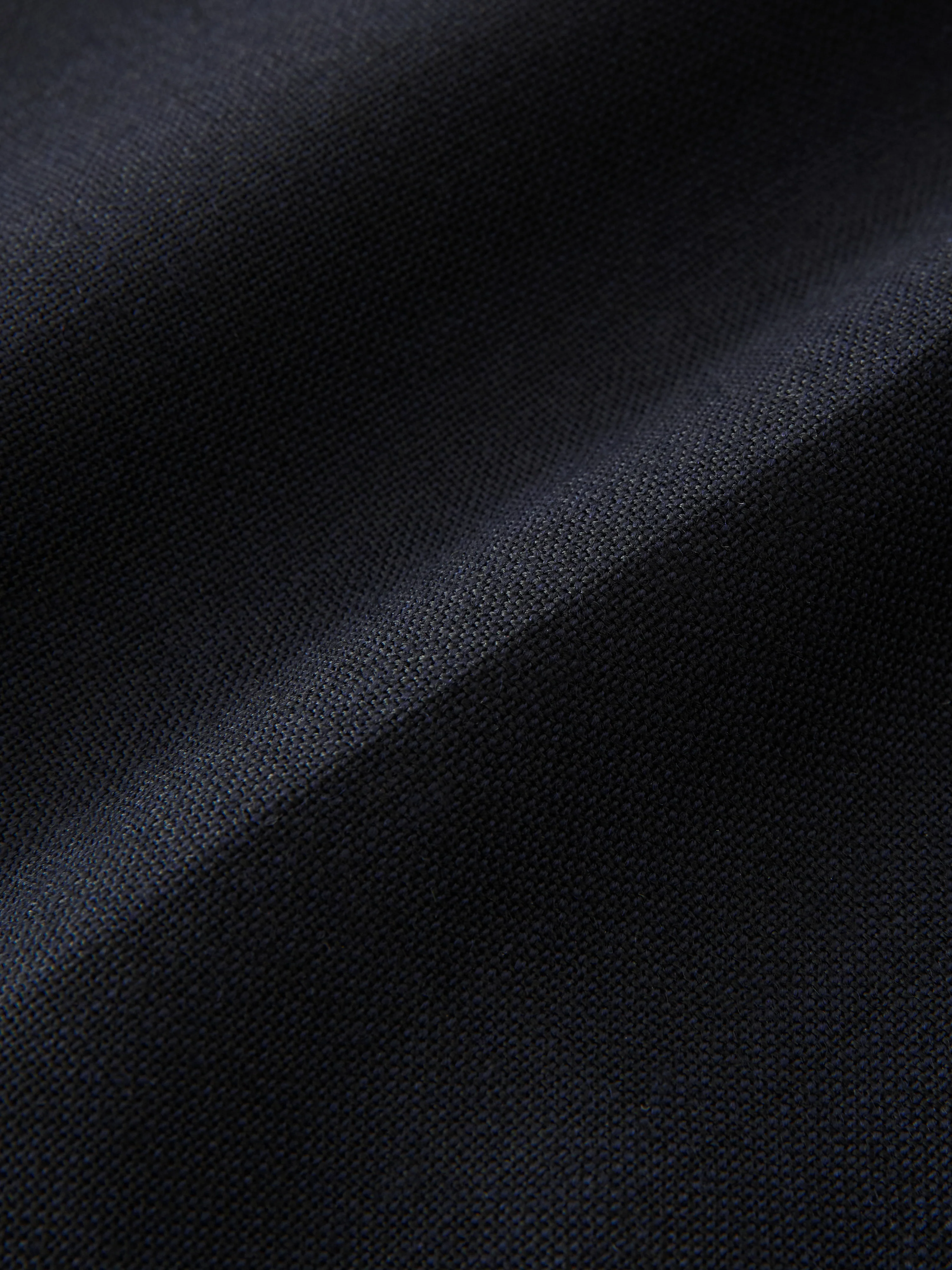 Vai Tropical Wool Pant in Darkest Navy - Image 8