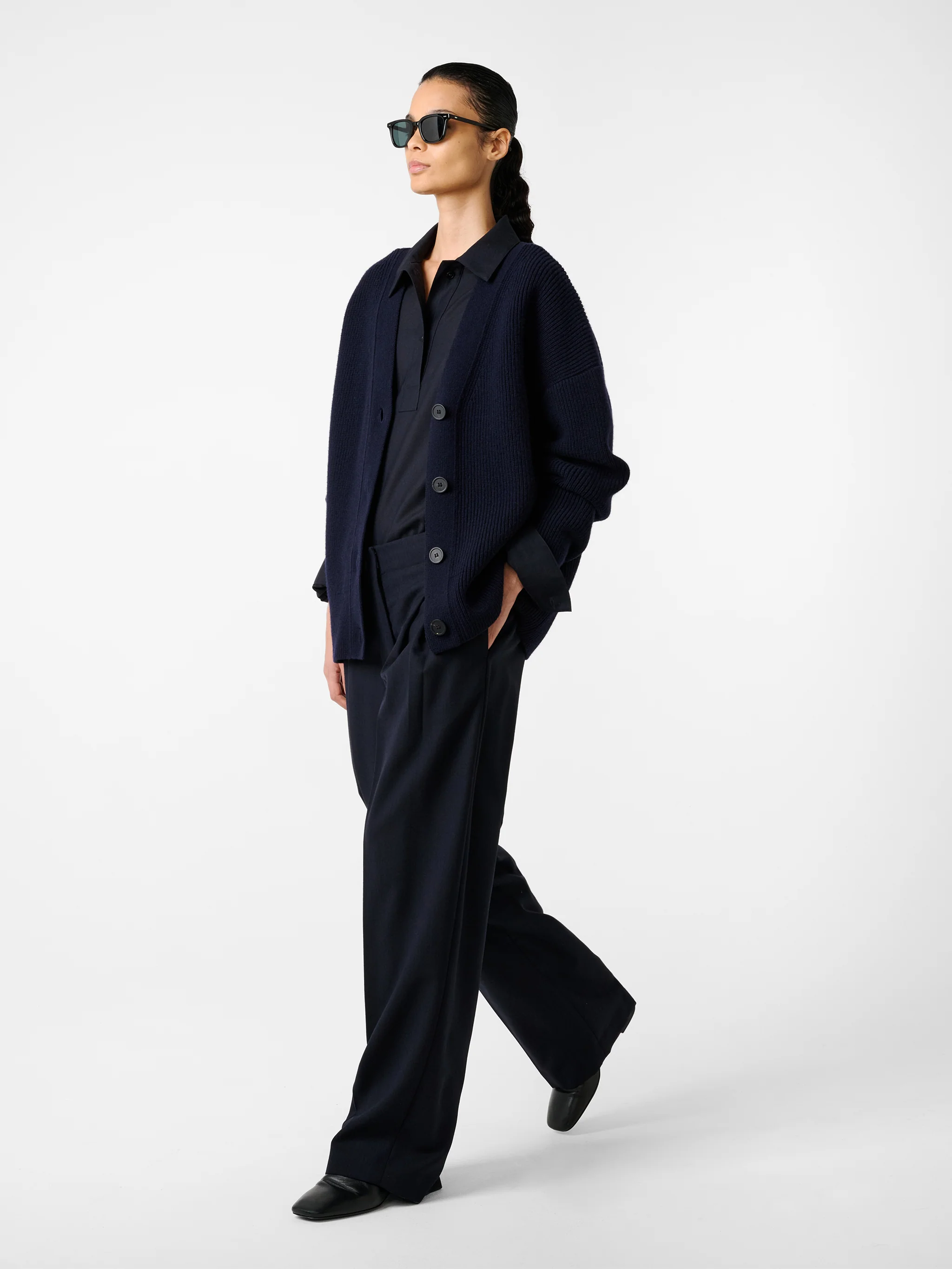 Whitt Knit in Darkest Navy